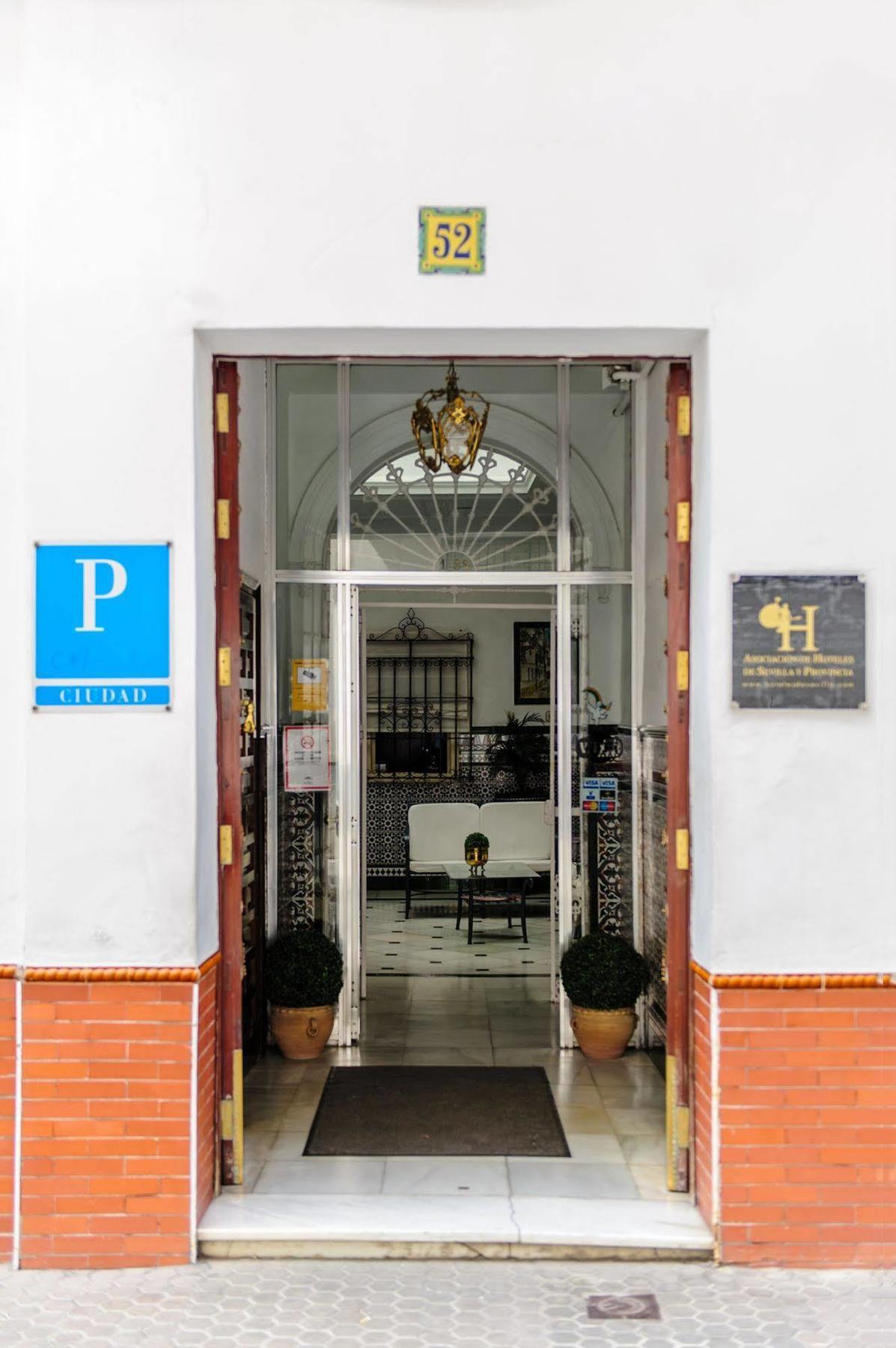 Pension Gala Sevilla Buitenkant foto